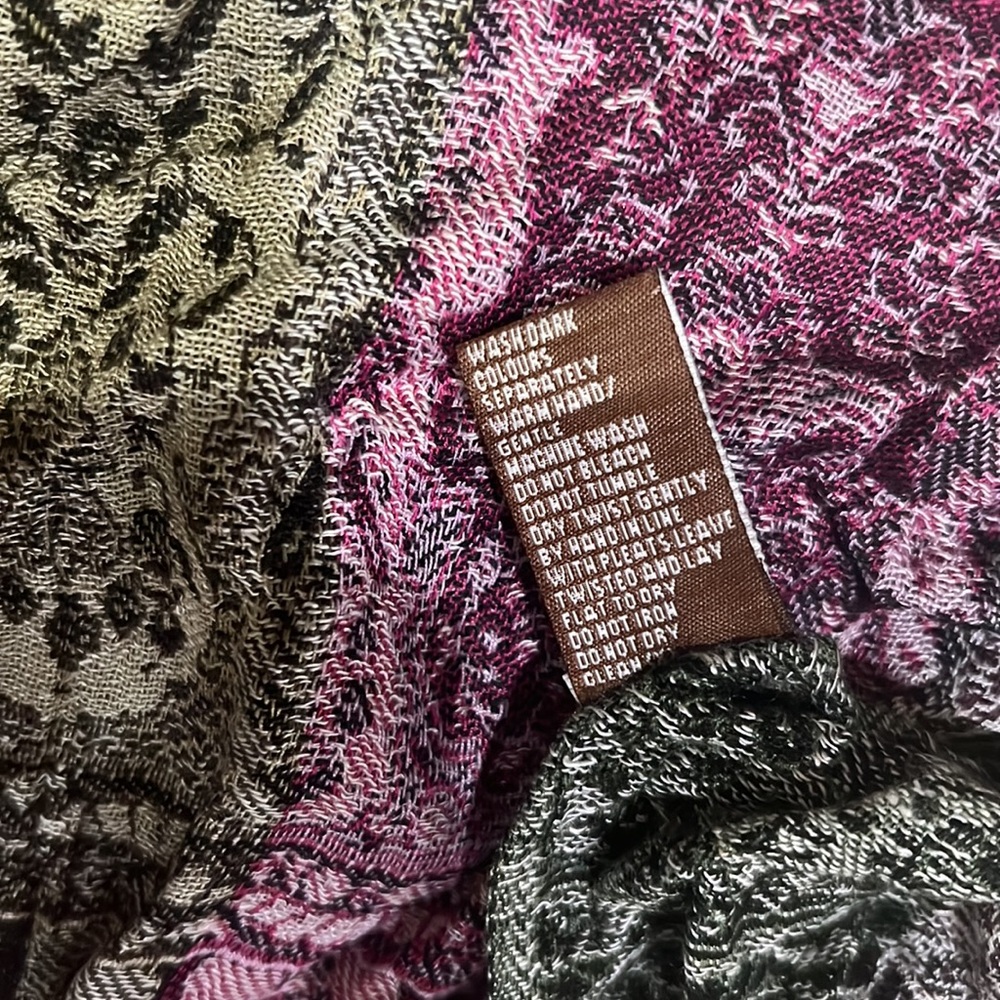 Scarf - Picture 8 of 8